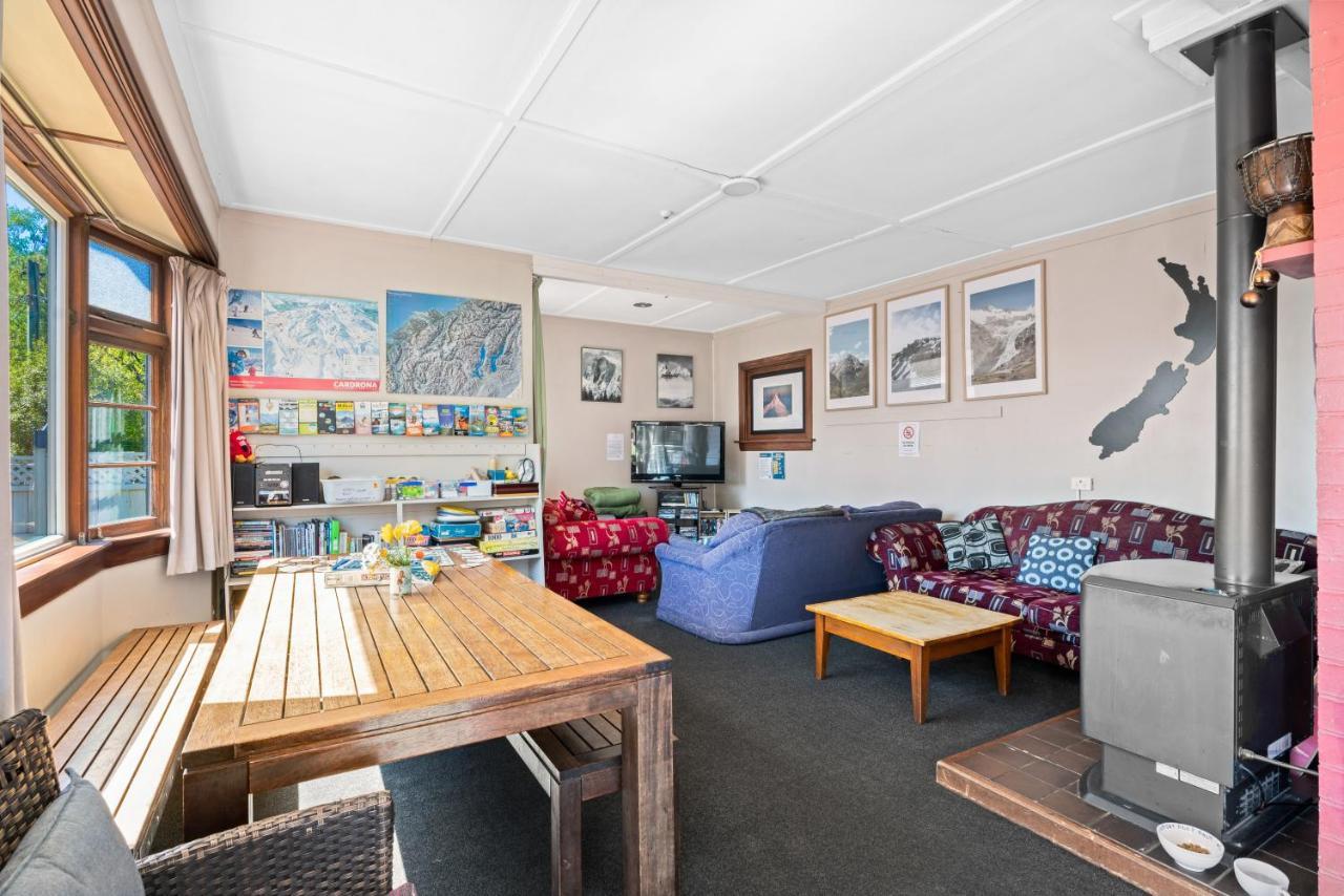 Mountain View Backpackers Hostel Wanaka Exterior photo